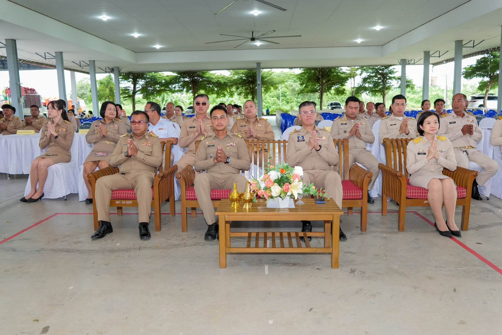 สพอ.เมืองฉะเชิงเทรา ร่วมพิธีทำบุญเนื่องใน “วันกำนันผู้ใหญ่บ้าน” ประจำปี 2569 พร้อมรับนโยบายขับเคลื่อนงานบำบัดทุกข์ บำรุงสุขประชาชน